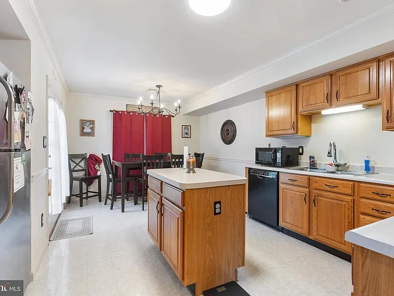 16 Ashburg Dr — Photo 13