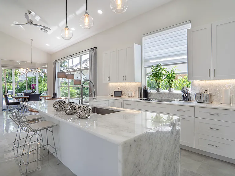 6670 NW 27th Ave — Photo 34