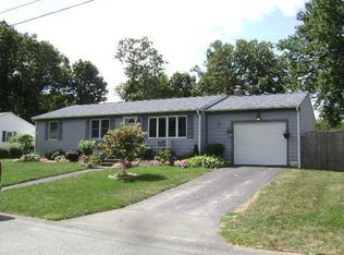 35 Irene St, Warwick, RI 02886