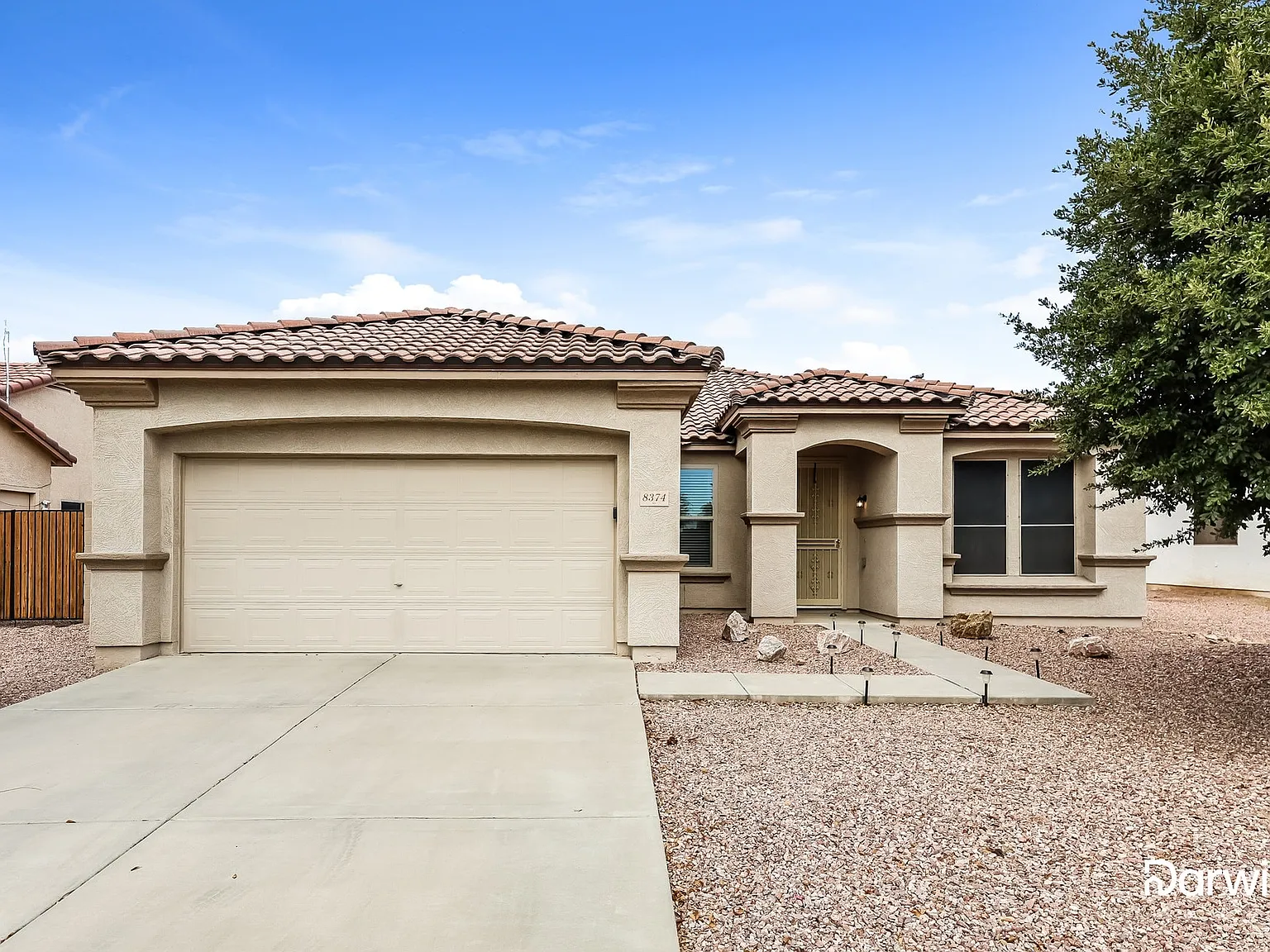 4 bed, 2.0 bath, 2166 sqft, $2,350 — Photo 1