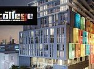 297 College St #615-C01, Toronto, ON M5T 0C2
