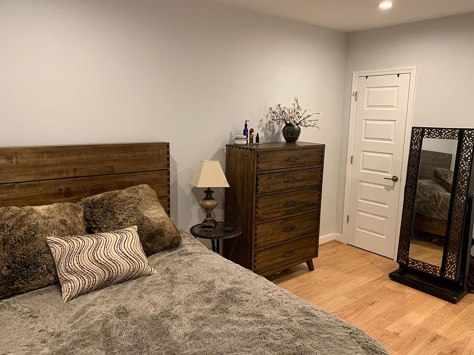 large master bedroom