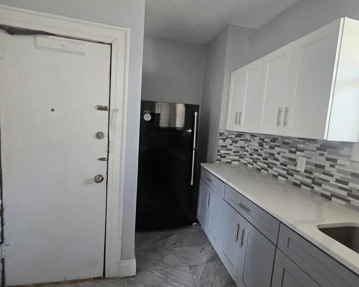 269 Goldsmith Ave #3L — Photo 2