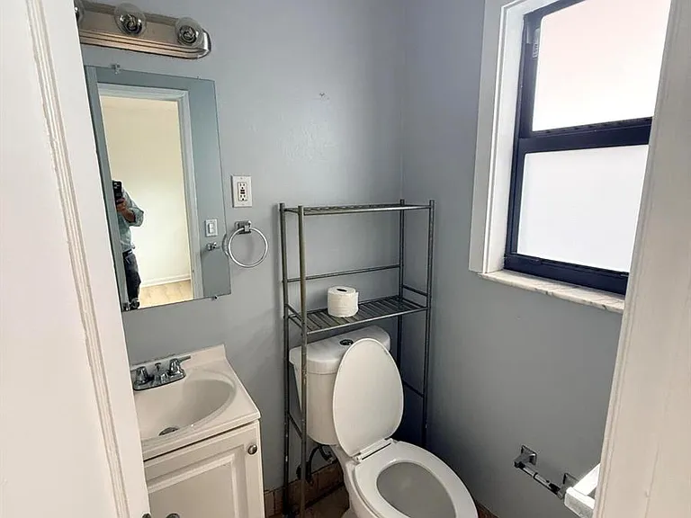 220 Walton Blvd #2 — Photo 18