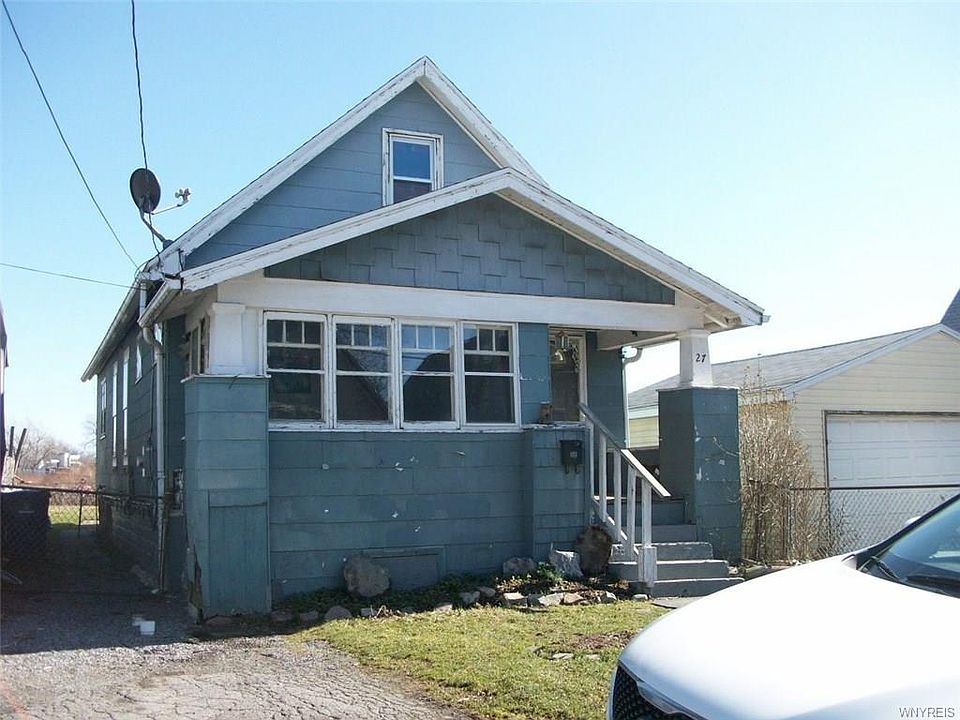 1st image of 27 Melvin Pl