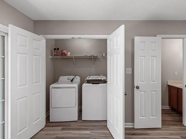 1004 Banister Loop — Photo 15