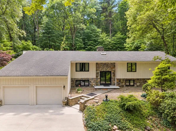 92 Brook St, Hudson, MA 01749