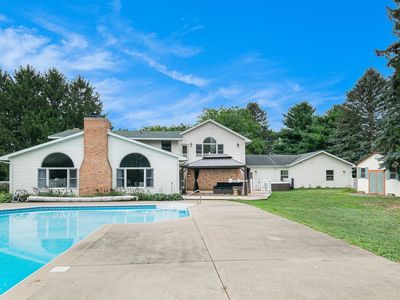 2049 E Hinchman Rd, Berrien Springs, MI, 49103