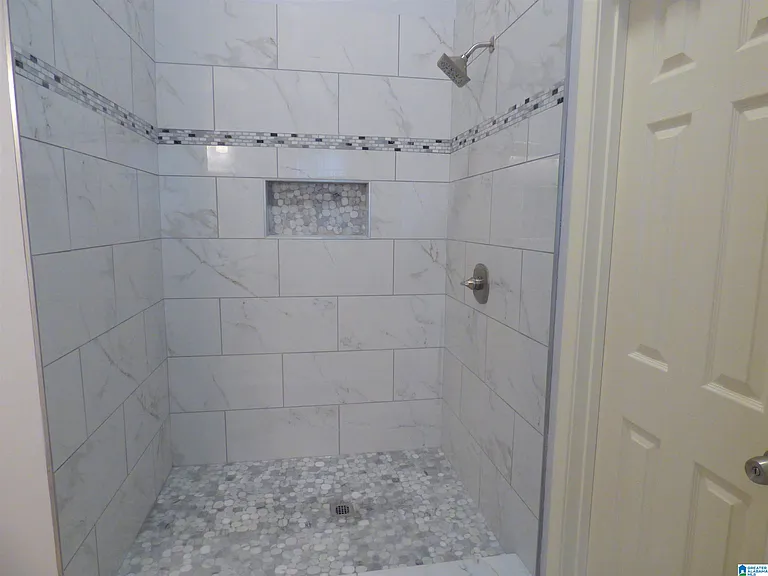 9014 Brookline Ln — Photo 7