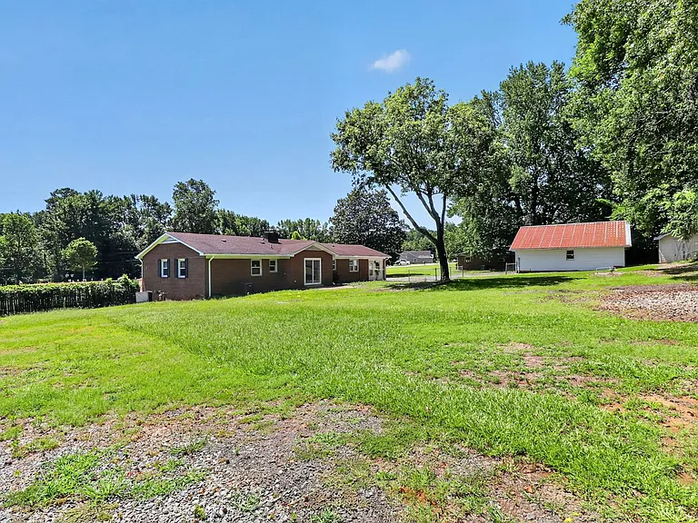 6901 Ridge Lane Rd — Photo 29