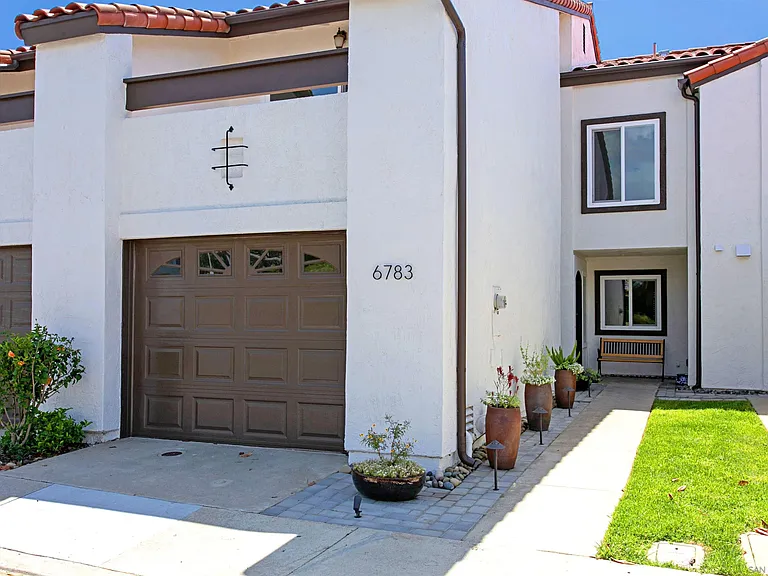 6783 Heath Ct — Photo 11