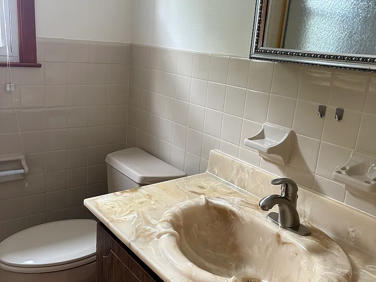 6 Daniel Ct #A — Photo 10