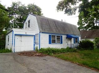 82 County Center Rd, White Plains, NY 10607