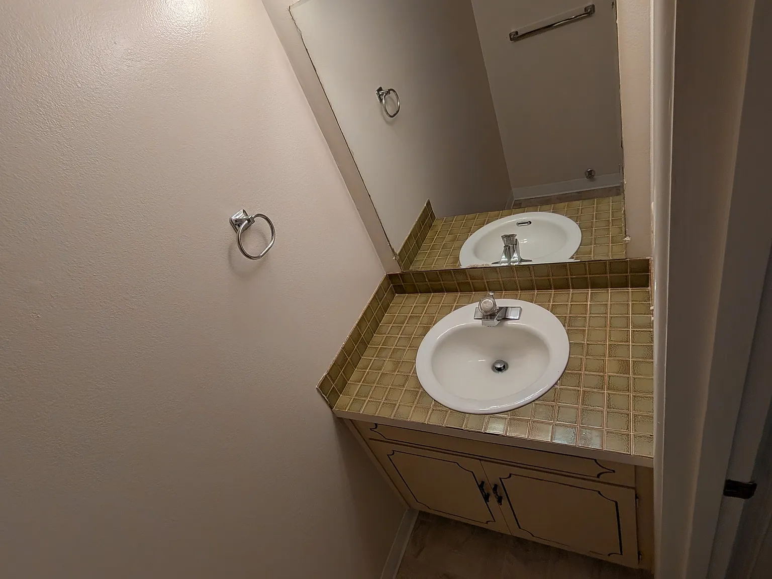 2 bed, 1.5 bath, 1000 sqft, $1,397 — Photo 4
