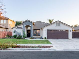 5742 E Pitt Ave, Fresno, CA 93727