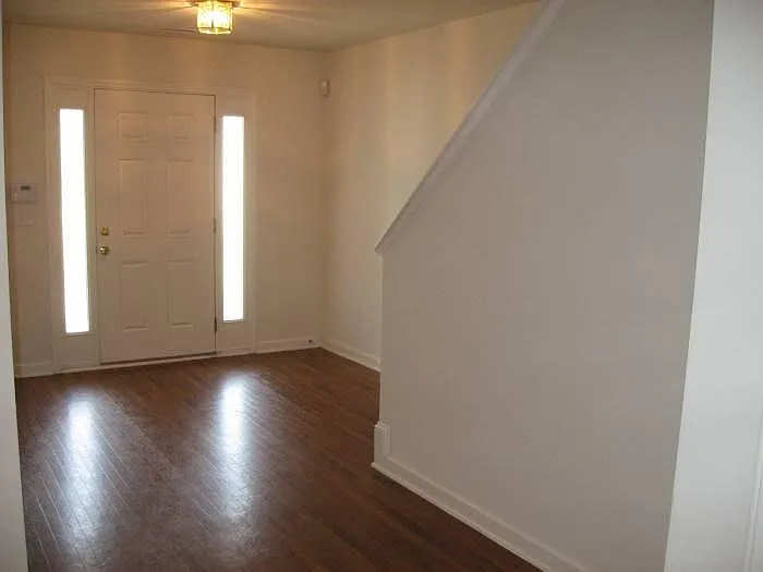Foyer - 1624 Brown Owl Dr
