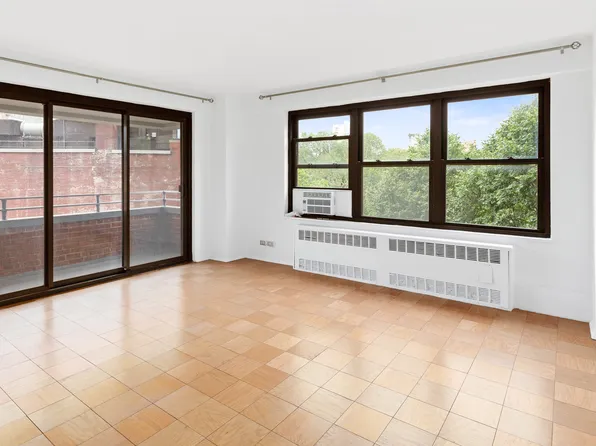 208 East Broadway image 1 of 14