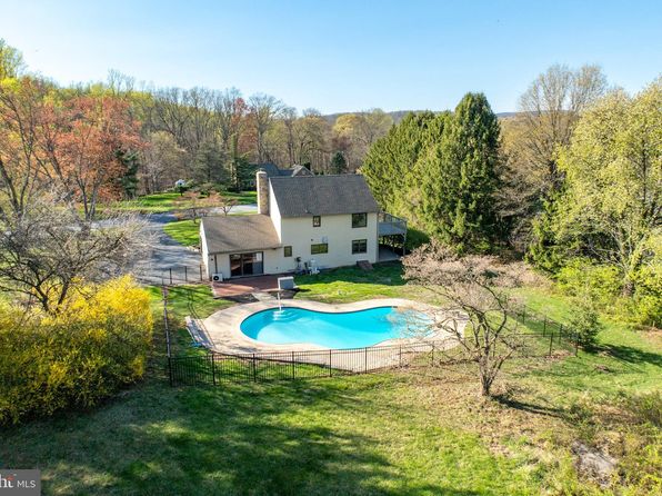 800 Scholl Rd, Pottstown, PA 19465