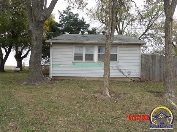 730 E 117th St, Carbondale, KS 66414