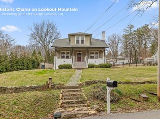610 W Sunset Rd, Lookout Mountain, TN 37350