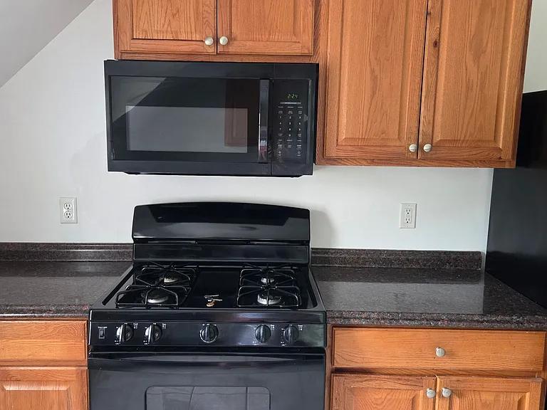 622 Main St #2 — Photo 5