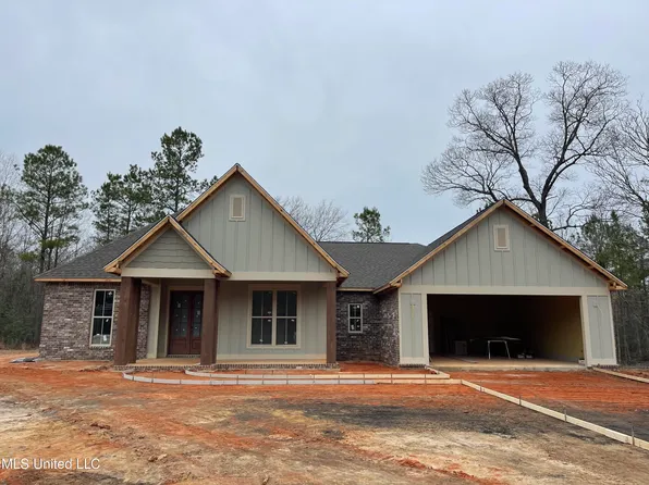 41 Stuart Rd, Sumrall, MS 39482