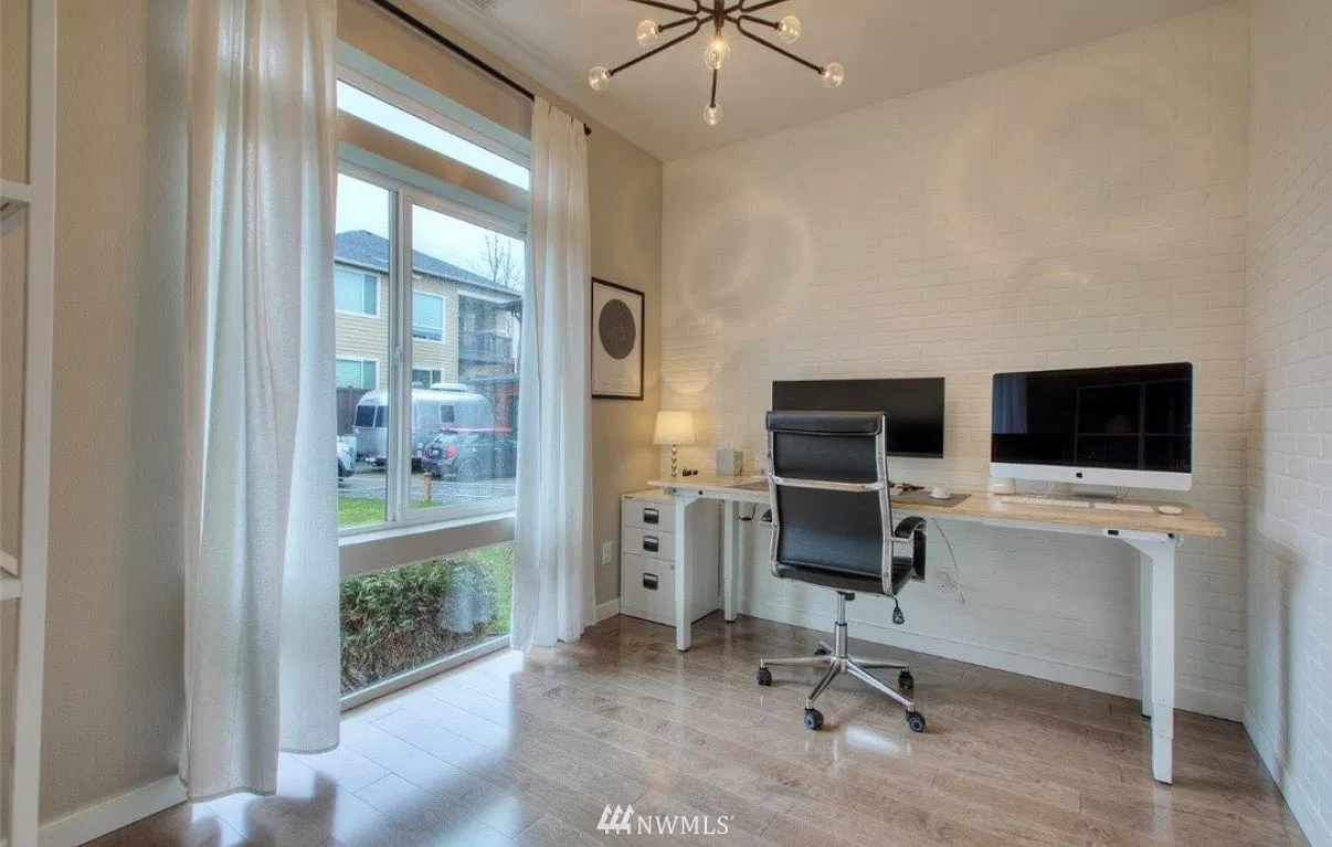 4 bed, 3462 sqft, $4,200 — Photo 4