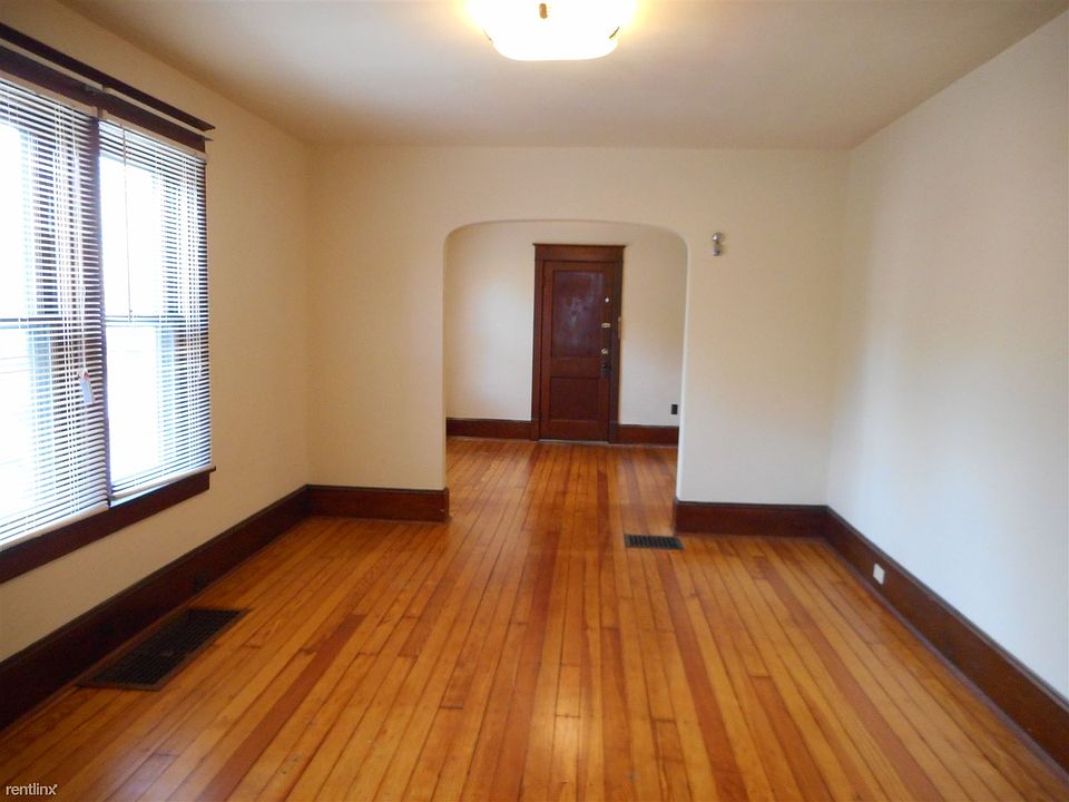 Living Room/ Dining Room