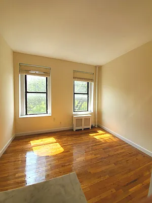 Rented by Compass | media 21