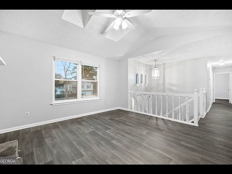 6155 Pointer Way — Photo 3