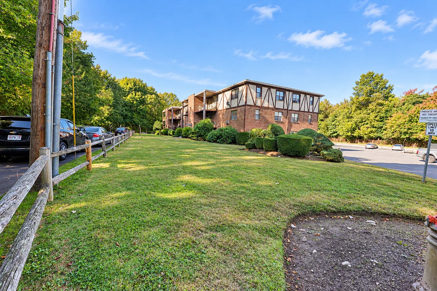 1 bed, 700 sqft, $2,050 — Photo 1