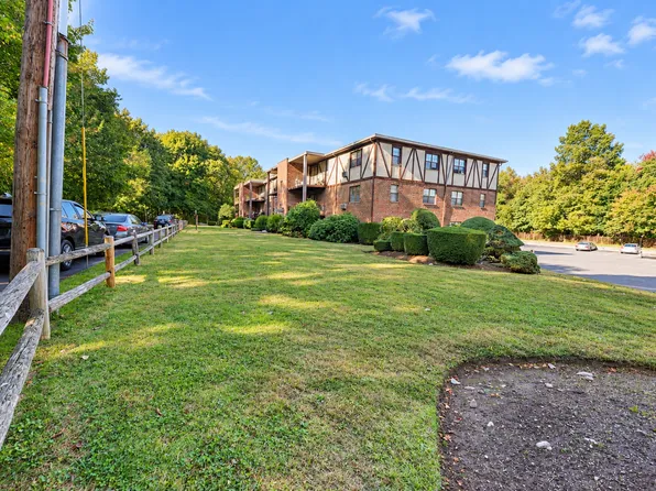 75 Elmwood Park APT 23, Quincy, MA 02170