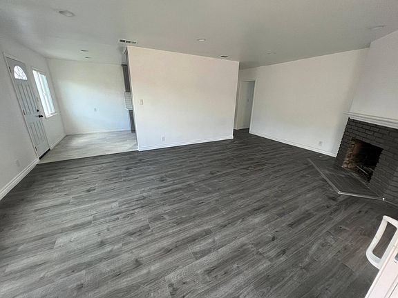 5th image of 2457 W Orange Ave