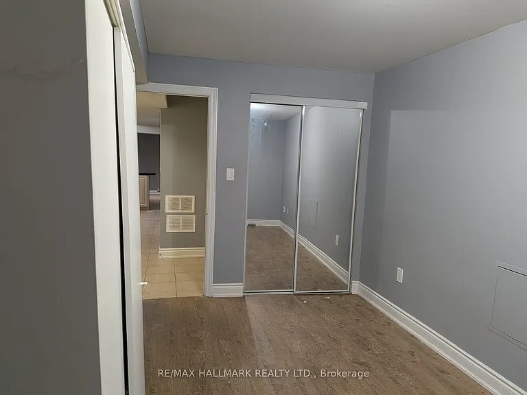 209 Old Colony Rd S #BASEMENT — Photo 7