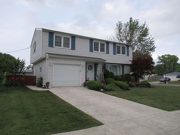 2nd image of 117 Steven Dr