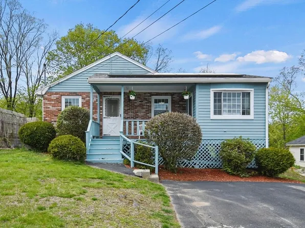 43 Walnut St, Hudson, MA 01749