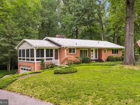 213 Stonington Rd, Silver Spring, MD 20902