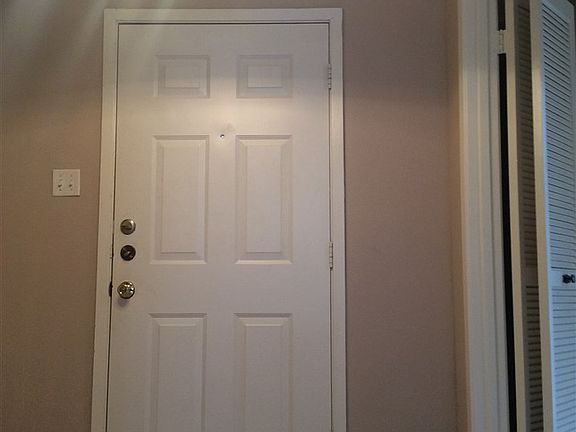 4th image of 1114 Park Meadow Dr