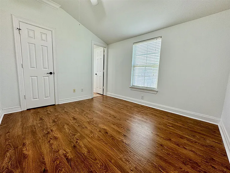 4507 Crawford St — Photo 32