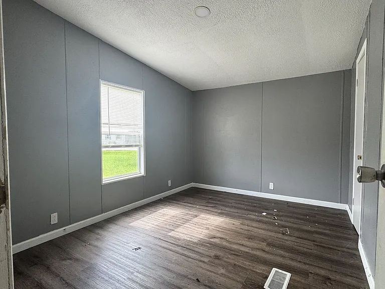 1003 Pleasantdale Cir — Photo 5