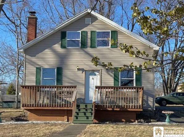 30 Point Dr W, Dunkirk, NY 14048