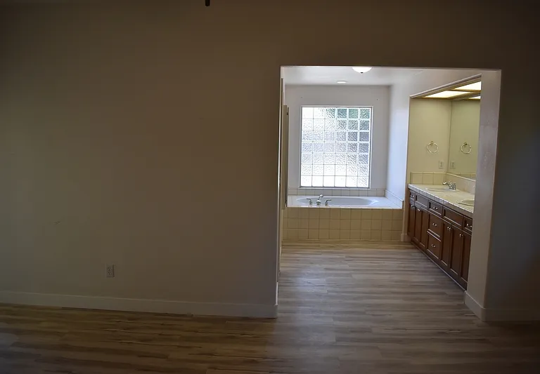 6310 Diamond Ct — Photo 21