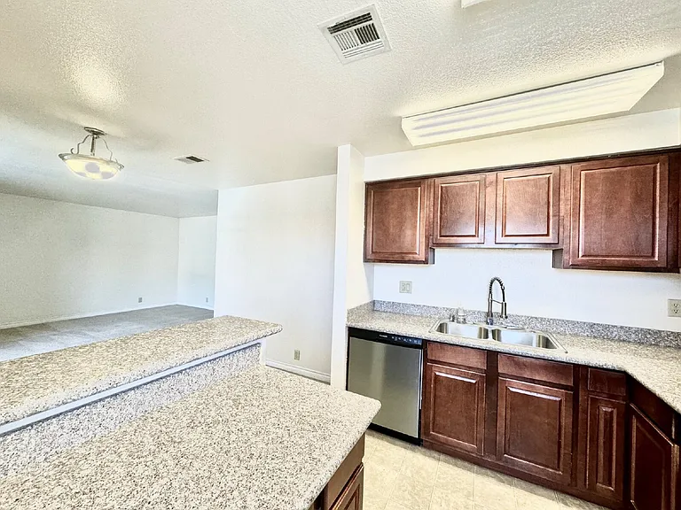 5281 River Glen Dr #222 — Photo 5