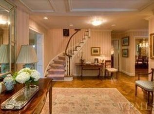 2 Willow Ln, Scarsdale, NY 10583