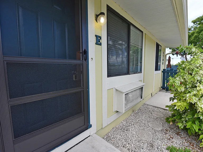 Mango Way Apartments — Photo 9