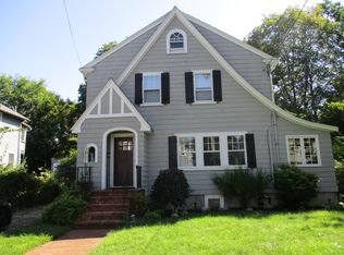 118 Adena Rd, Newton, MA 02465