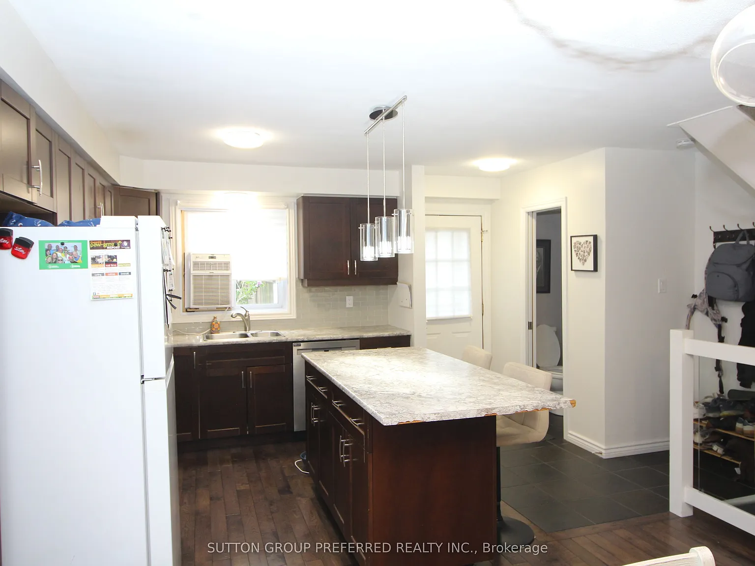 3 bed, $2,300 — Photo 4