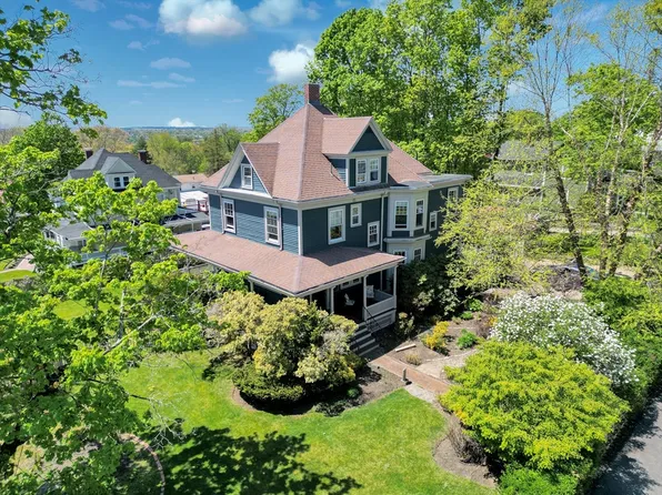 295 Fairmount Ave, Hyde Park, MA 02136