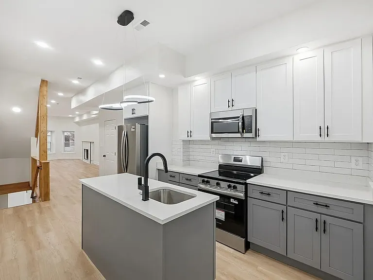 744 N Patterson Park Ave — Photo 19