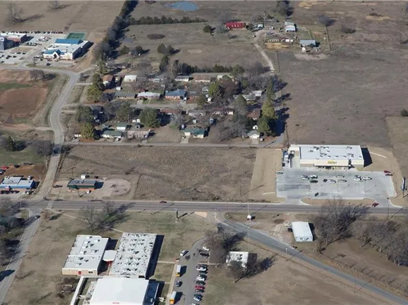 E Main St, Tishomingo, OK 73460